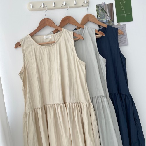 민소매원피스 나일론원피스 프라다원단 바스락원피스