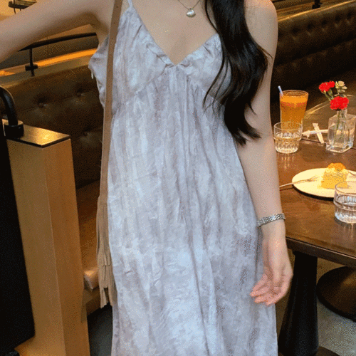 노마 브이넥 스트링 패턴 나염 프린팅 민소매 나시 셔링 슬리브리스 플레어 롱 원피스