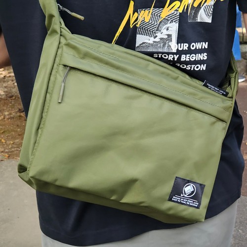 크로스백 남자 여성 가벼운 미니 슬링백 해외 여행 가방 학생 메신저백 옆으로매는가방-엘고포츠